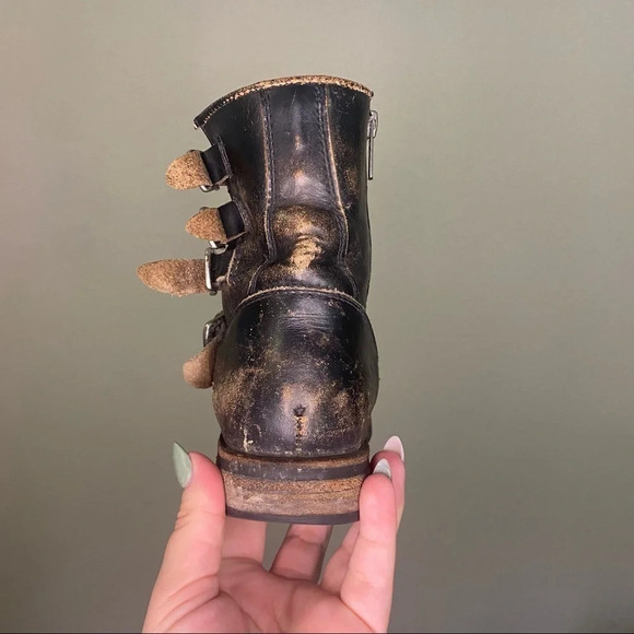 frye Veronica Belted Distressed Short Boots. Size 6 - Picture 6 of 16